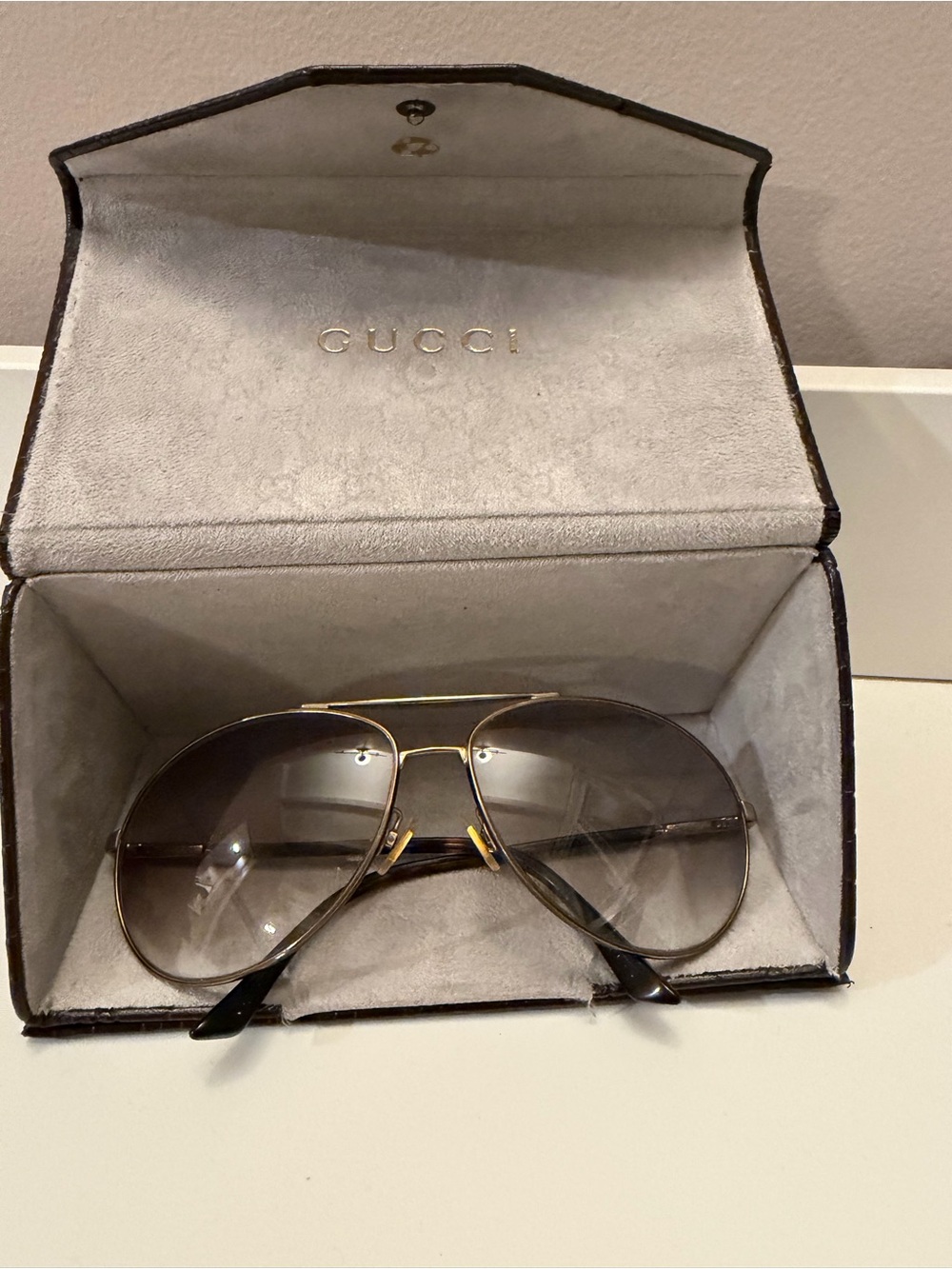 Vintage GUCCI Metal Aviator Sunglasses GG 2202/S Gold Tortoise Shell Gradient